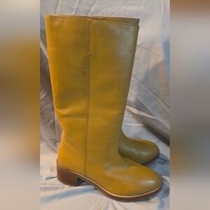 Frye Camryn Tall Pull On Boots Banana Women Size 9 NWOB